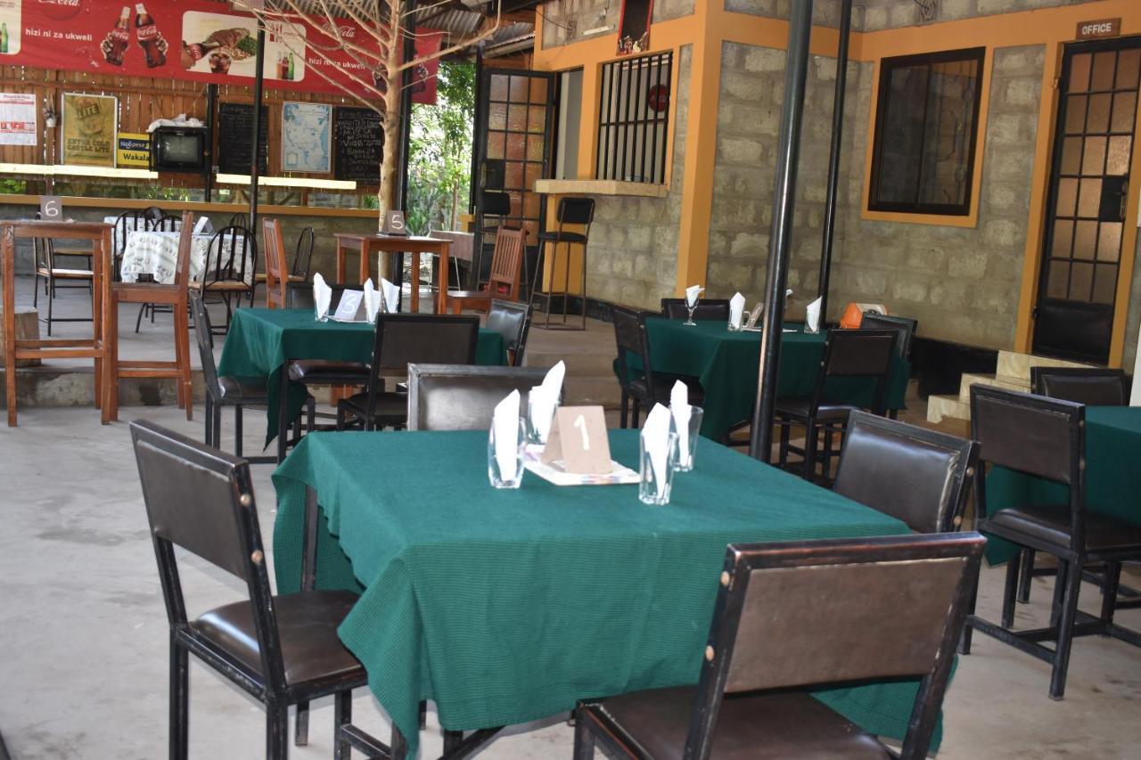 Rainbow Executive Lodge Boma la Ngombe Exterior photo