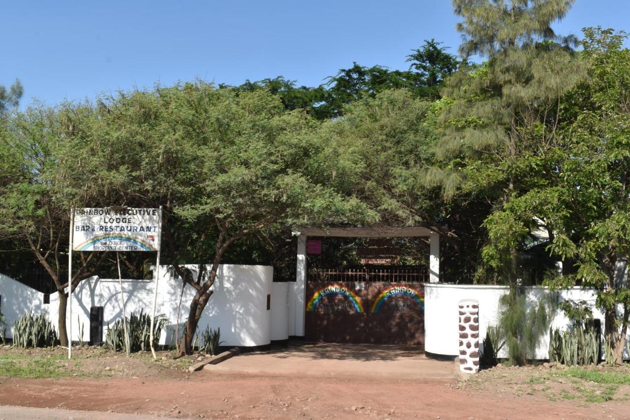 Rainbow Executive Lodge Boma la Ngombe Exterior photo